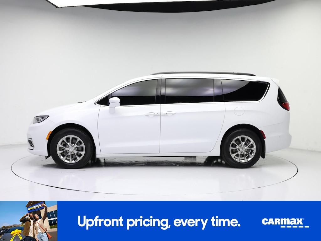 used 2022 Chrysler Pacifica car, priced at $34,998