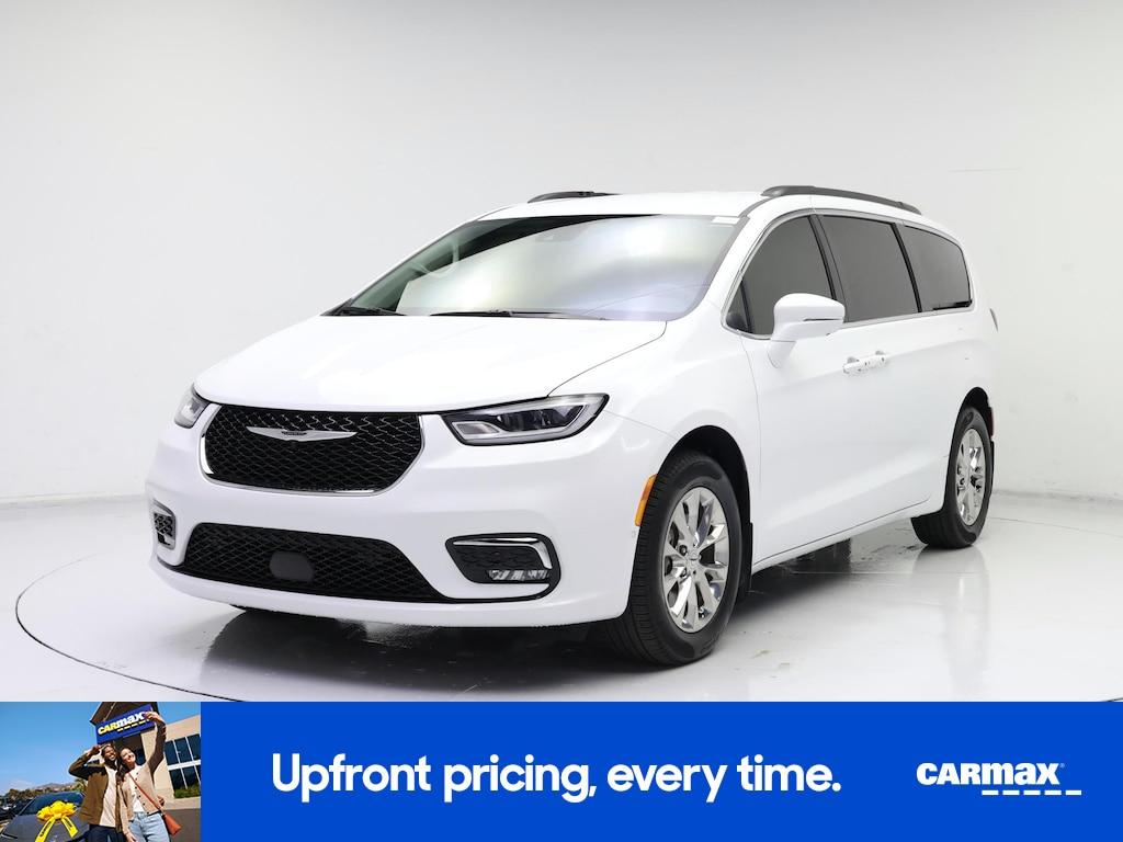 used 2022 Chrysler Pacifica car, priced at $34,998