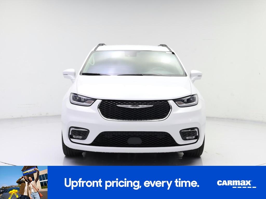 used 2022 Chrysler Pacifica car, priced at $34,998