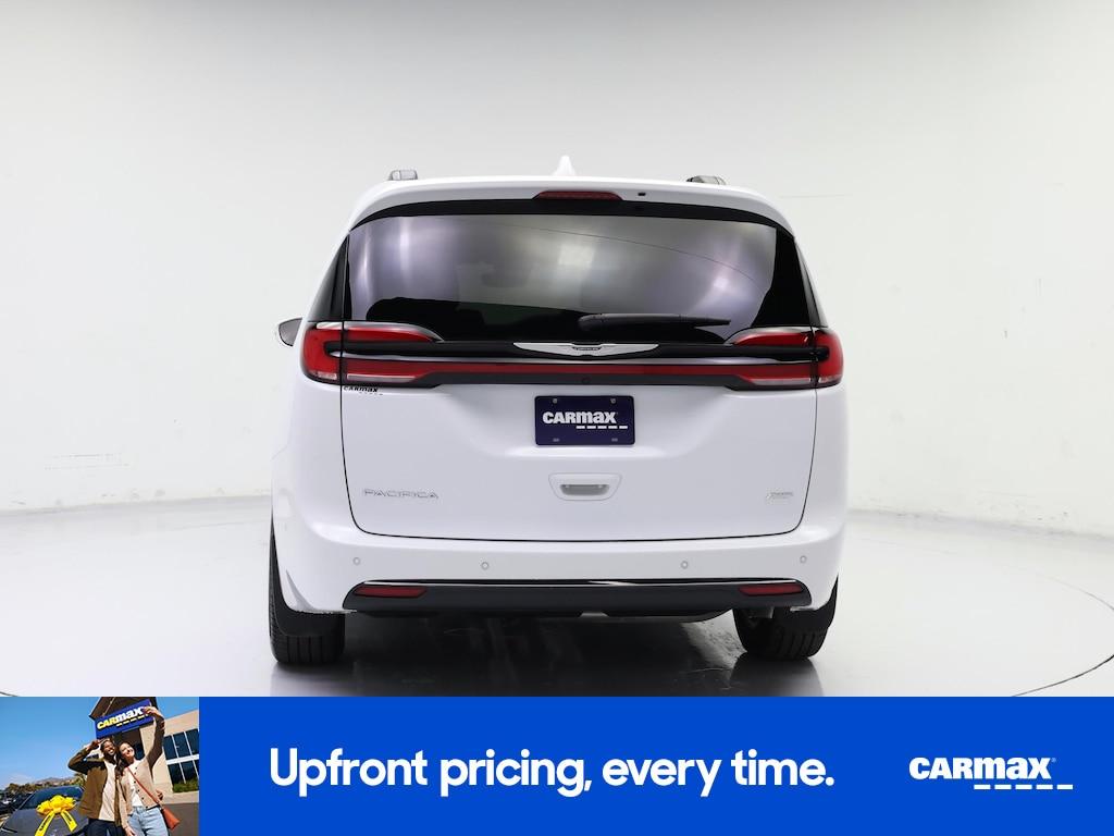 used 2022 Chrysler Pacifica car, priced at $34,998