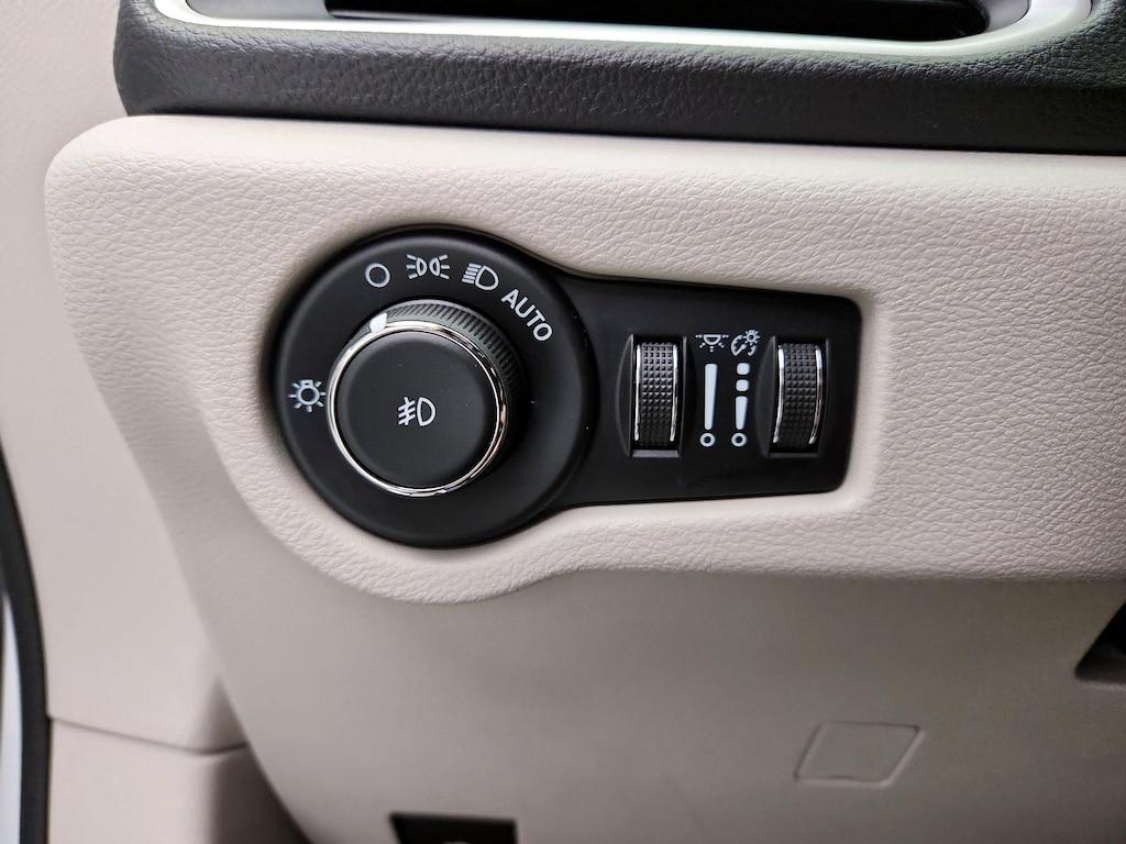 used 2022 Chrysler Pacifica car, priced at $34,998