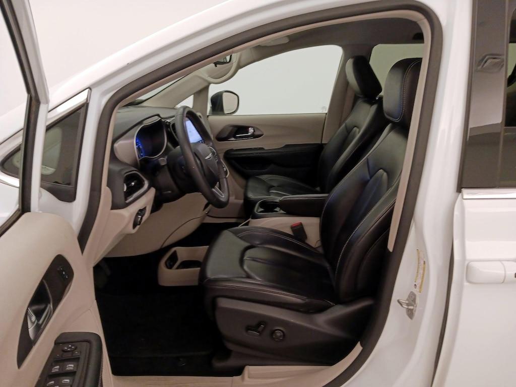 used 2023 Chrysler Pacifica car, priced at $26,998