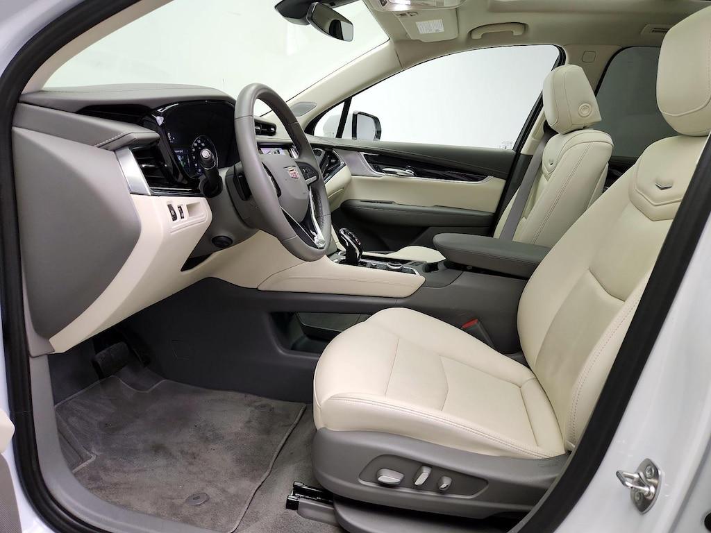 used 2024 Cadillac XT6 car, priced at $47,998