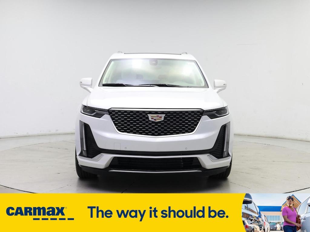 used 2024 Cadillac XT6 car, priced at $47,998