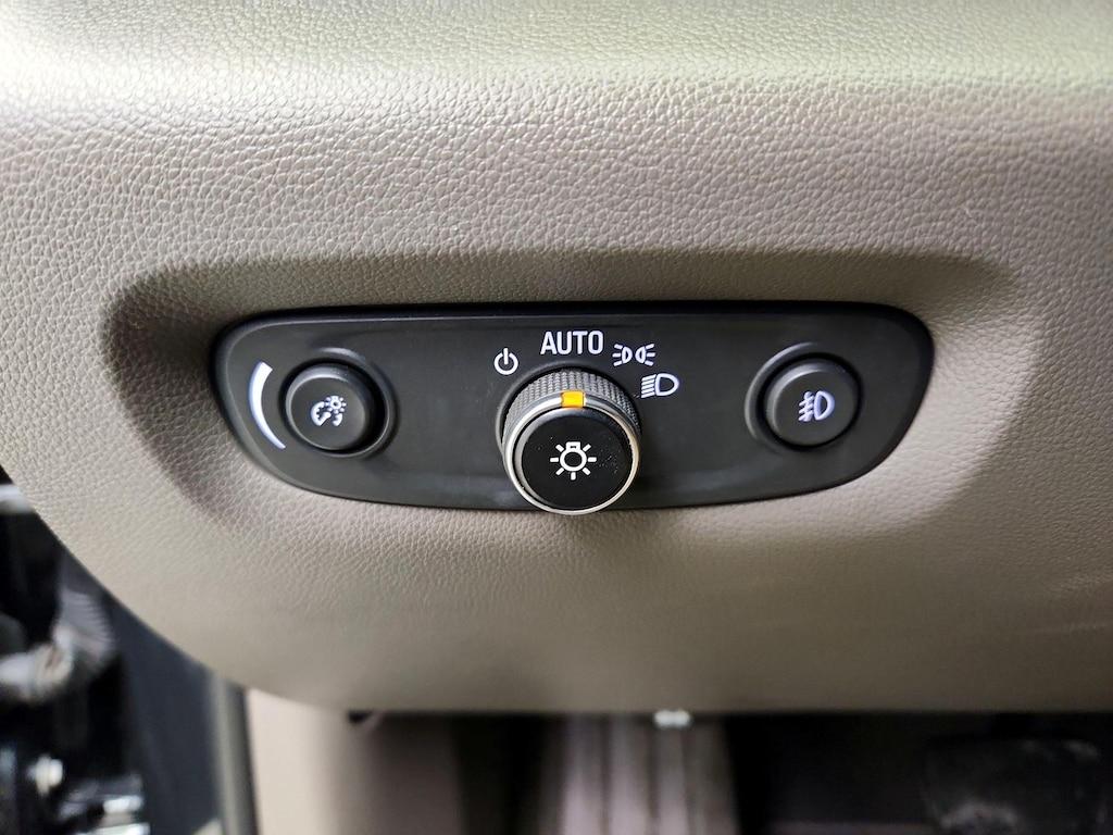 used 2021 Chevrolet Traverse car, priced at $26,998