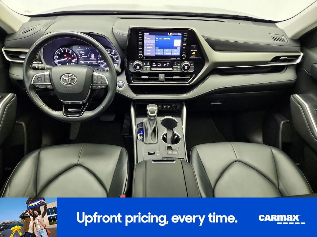 used 2021 Toyota Highlander car, priced at $29,998