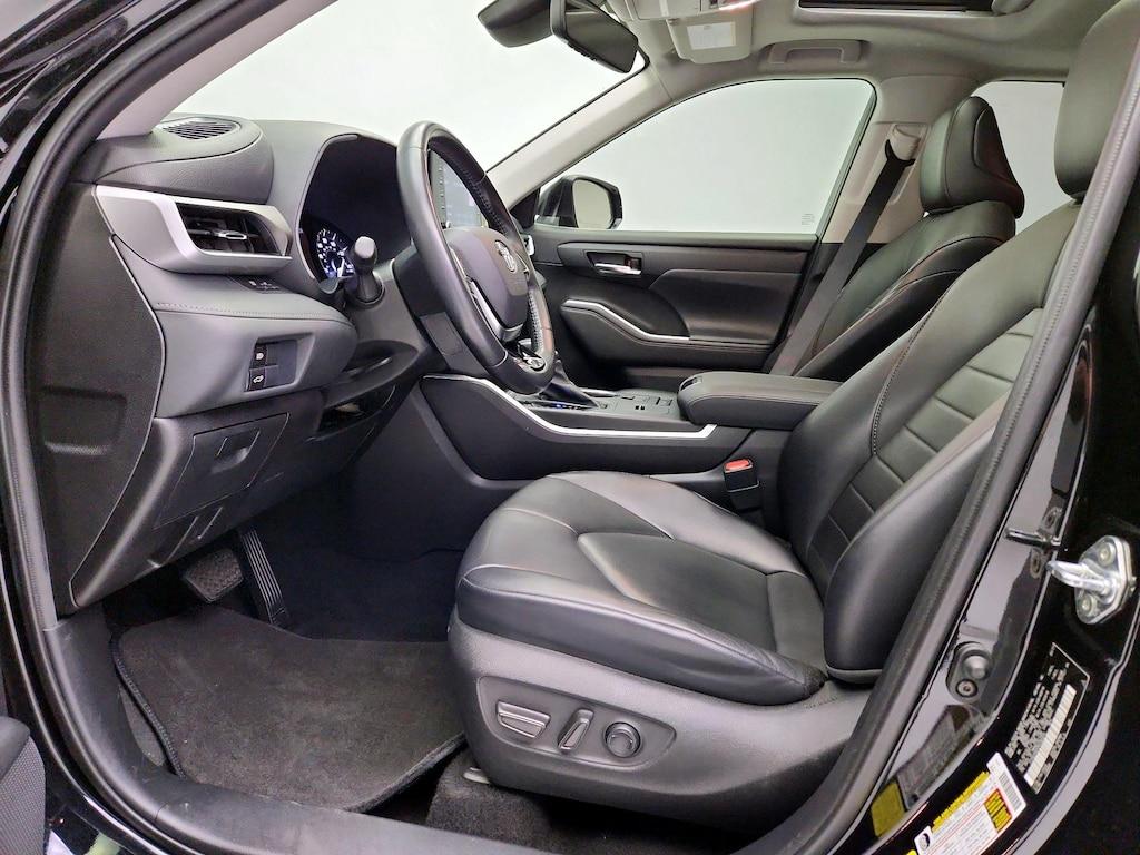 used 2021 Toyota Highlander car, priced at $29,998