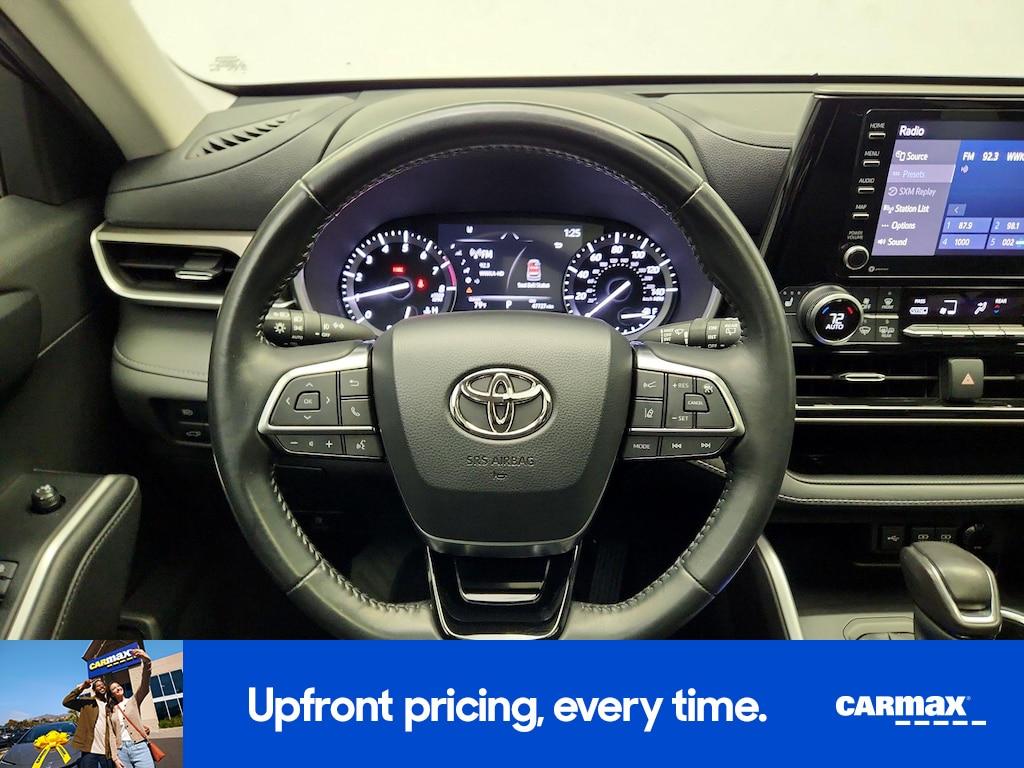used 2021 Toyota Highlander car, priced at $29,998