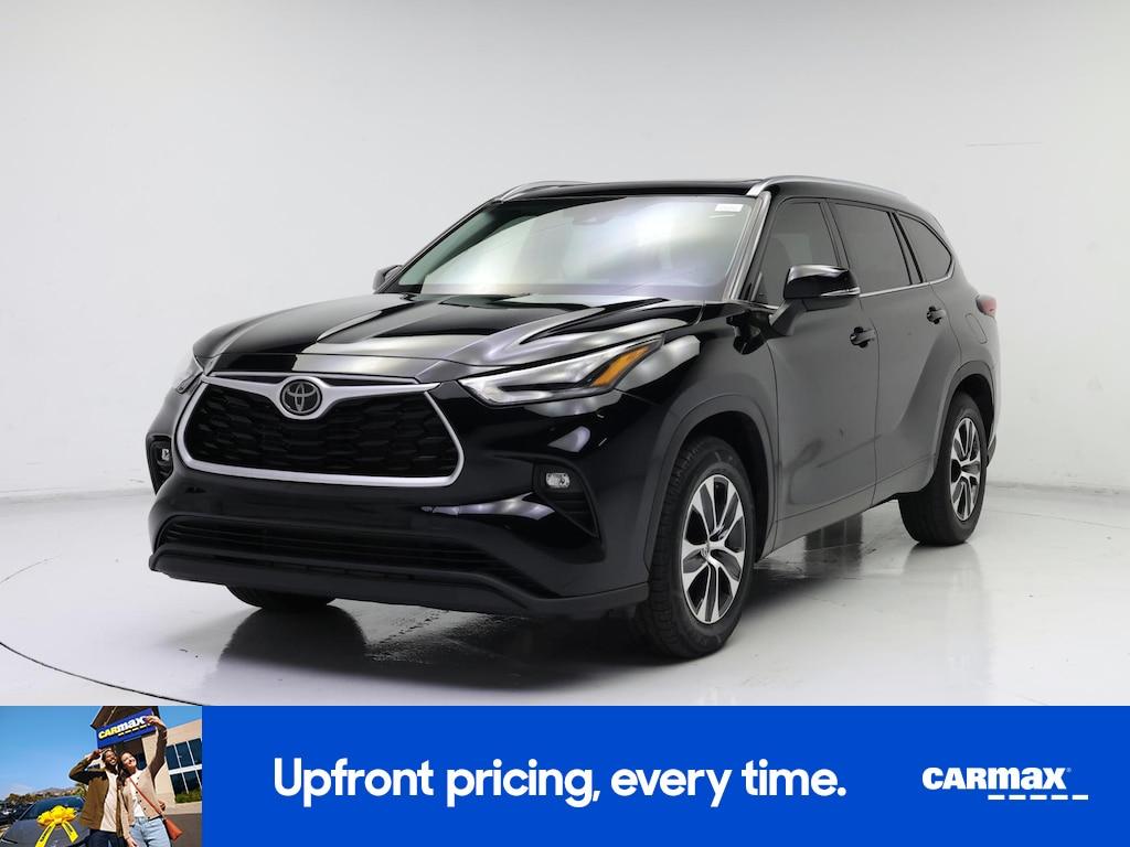 used 2021 Toyota Highlander car, priced at $29,998