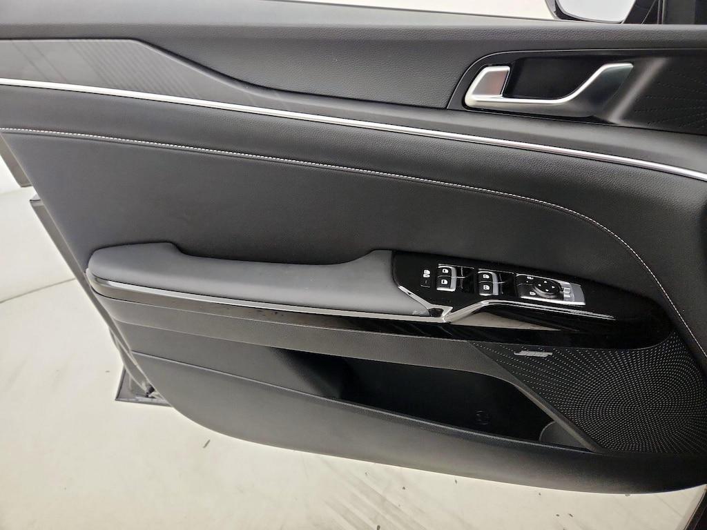 used 2025 Kia K5 car, priced at $30,998