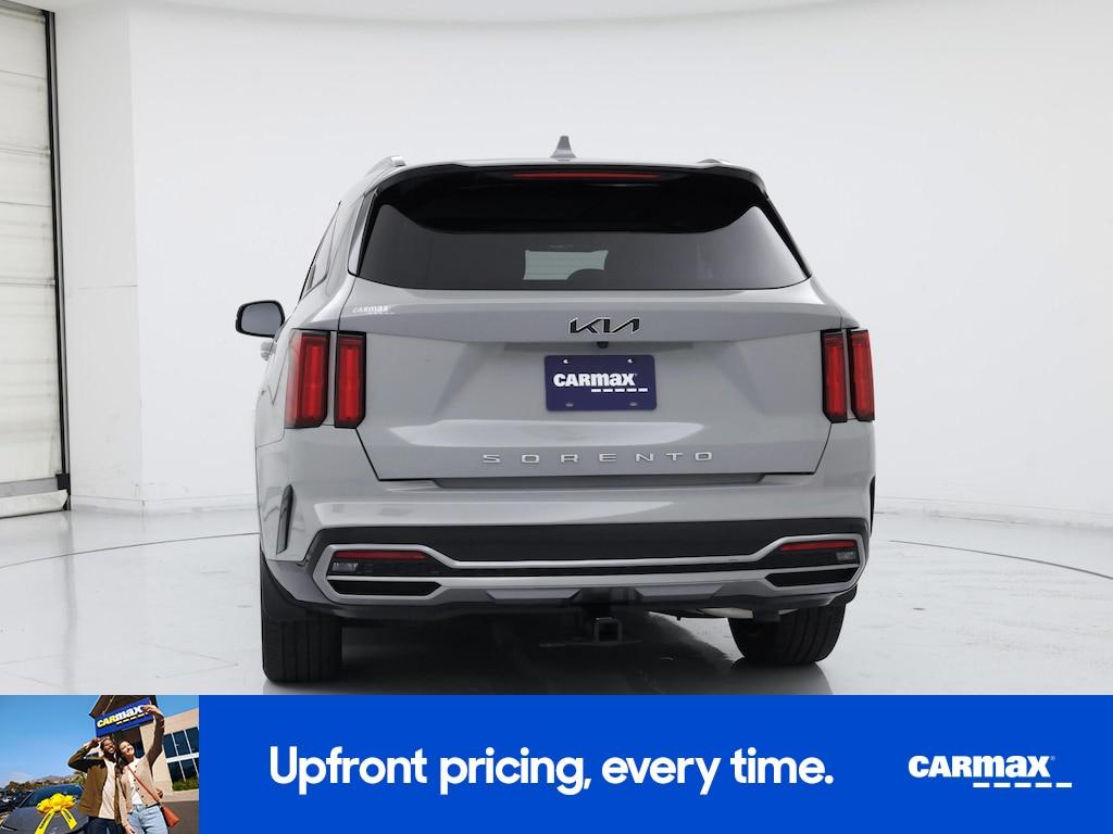 used 2022 Kia Sorento car, priced at $27,998