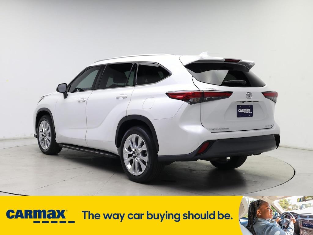 used 2023 Toyota Highlander car, priced at $40,998