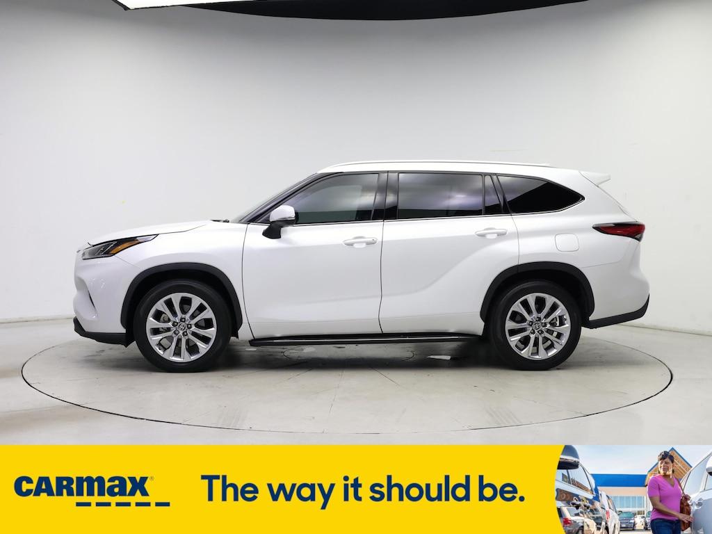 used 2023 Toyota Highlander car, priced at $40,998