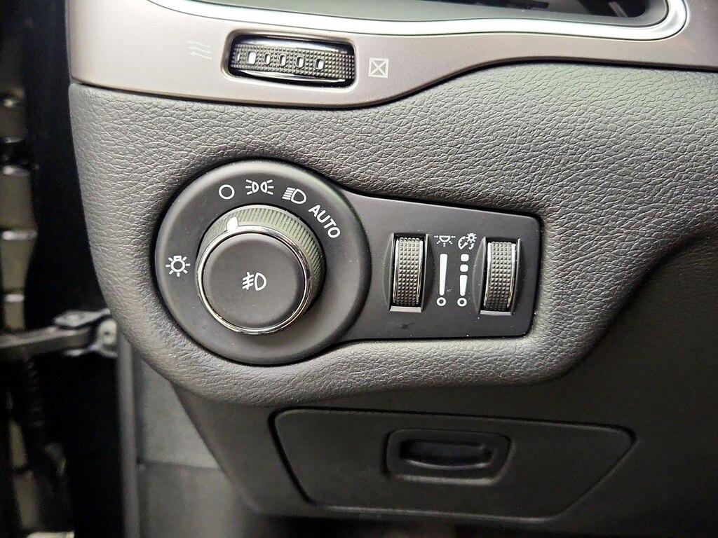 used 2022 Jeep Cherokee car, priced at $23,998