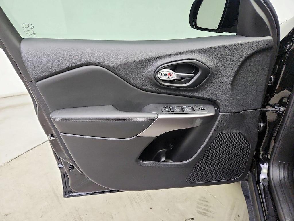 used 2022 Jeep Cherokee car, priced at $23,998