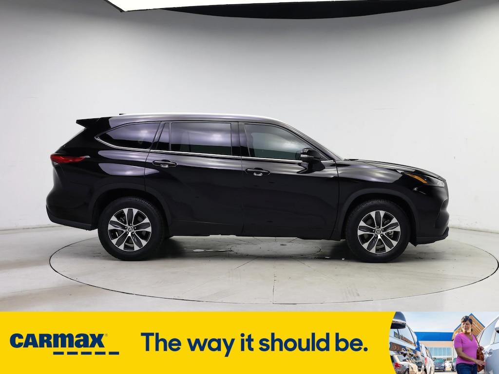 used 2022 Toyota Highlander car, priced at $37,998