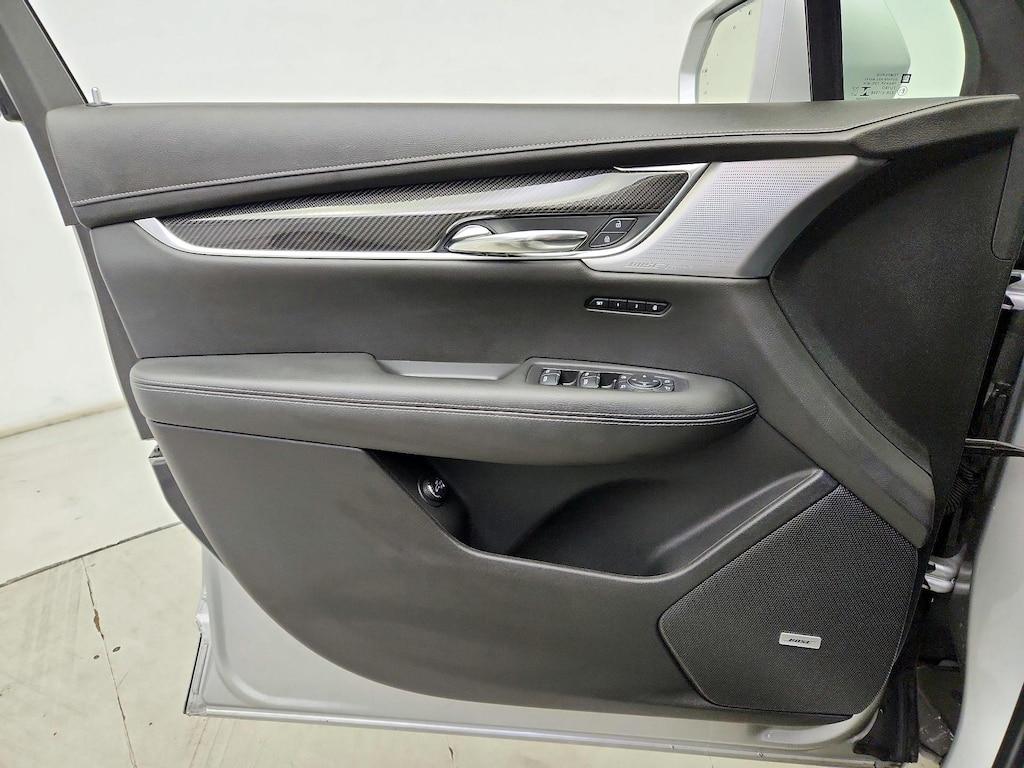 used 2020 Cadillac XT6 car, priced at $34,998