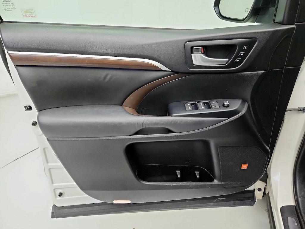 used 2015 Toyota Highlander car, priced at $18,998