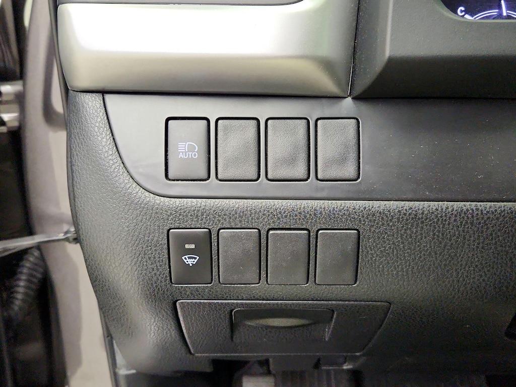 used 2019 Toyota Highlander car, priced at $20,998