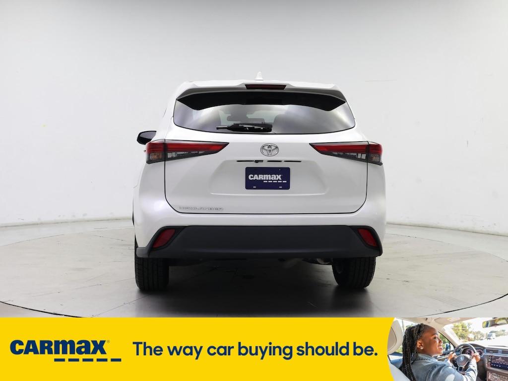 used 2021 Toyota Highlander car, priced at $28,998
