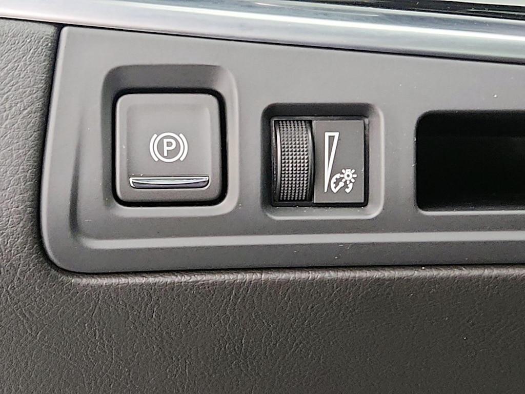 used 2024 Cadillac XT6 car, priced at $47,998