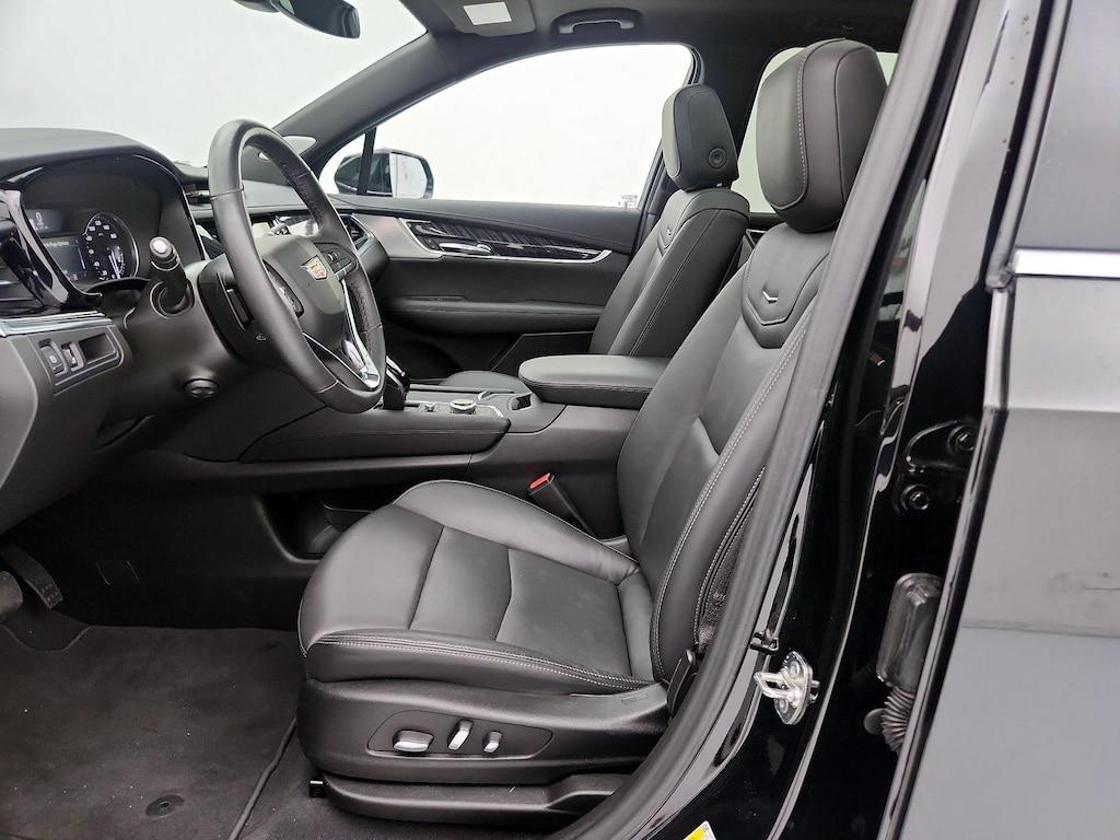 used 2024 Cadillac XT6 car, priced at $47,998