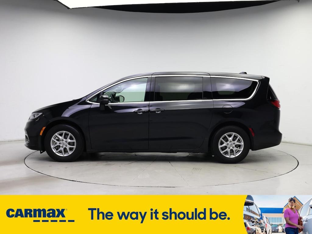 used 2023 Chrysler Pacifica car, priced at $26,998