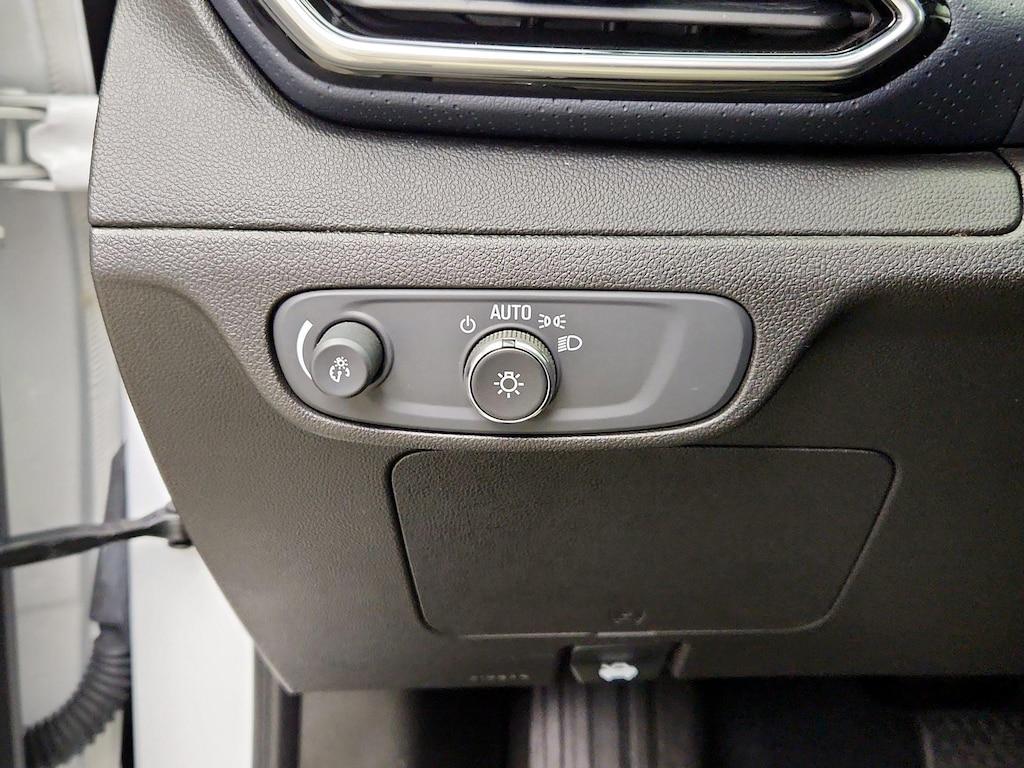 used 2022 Chevrolet Bolt EUV car, priced at $21,998