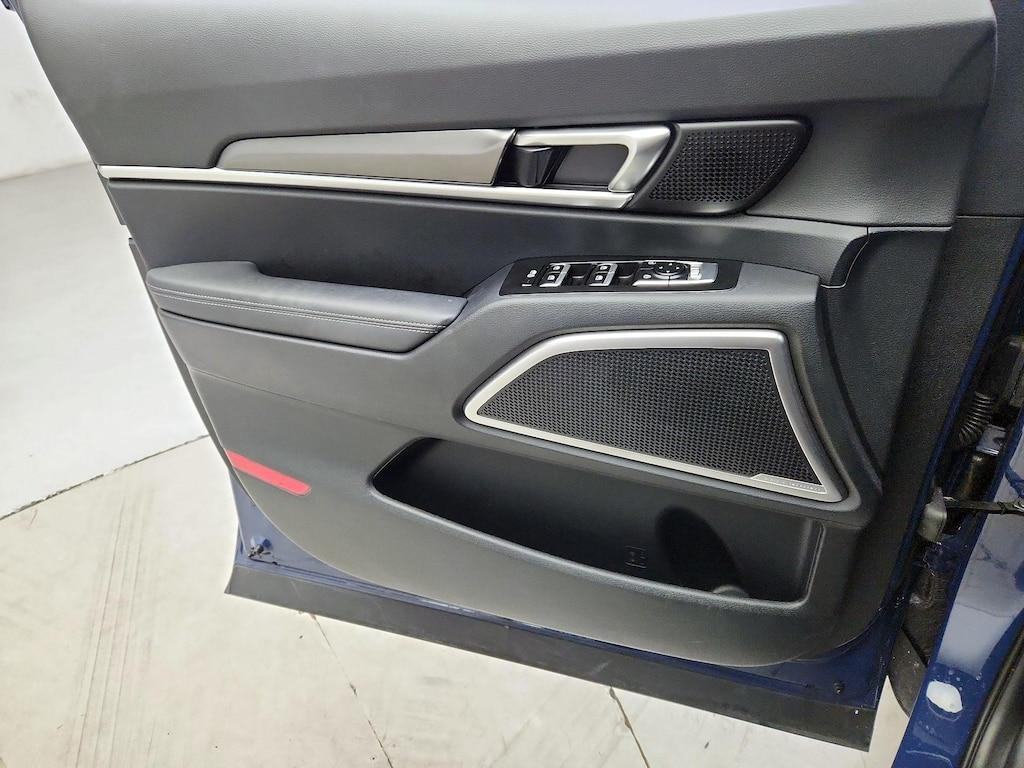 used 2024 Kia Telluride car, priced at $36,998