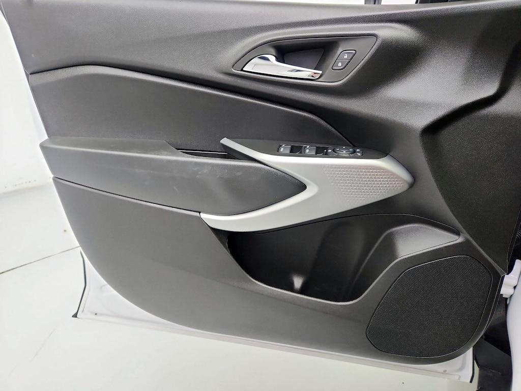 used 2025 Chevrolet Trax car, priced at $23,998