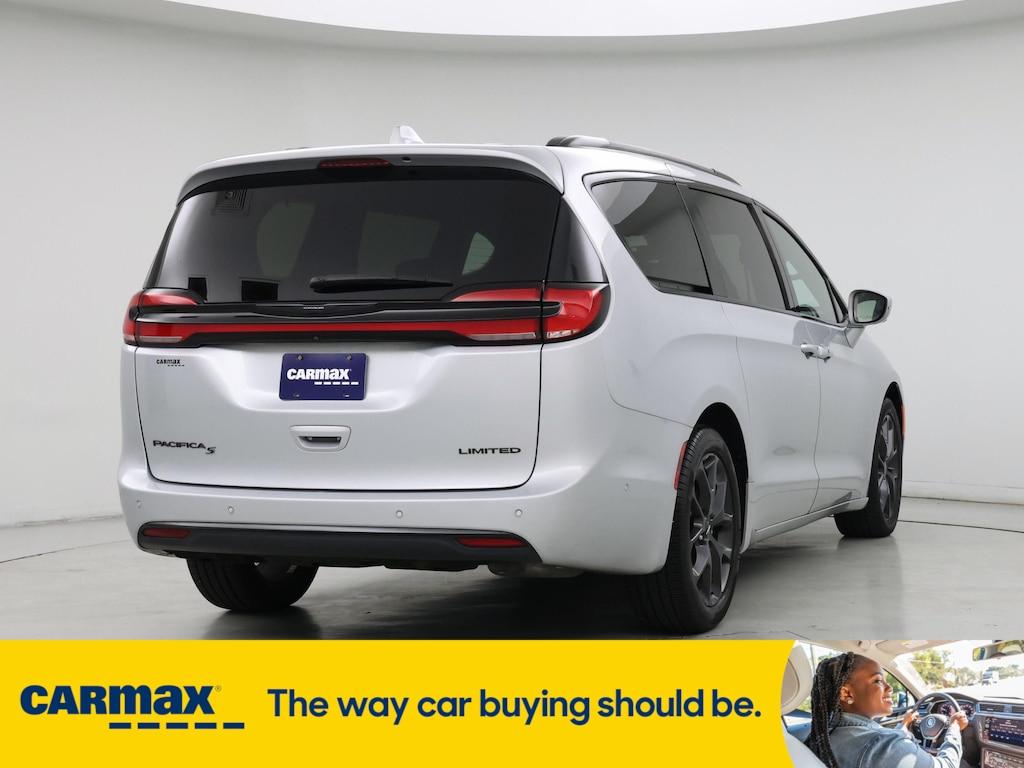 used 2022 Chrysler Pacifica car, priced at $28,998