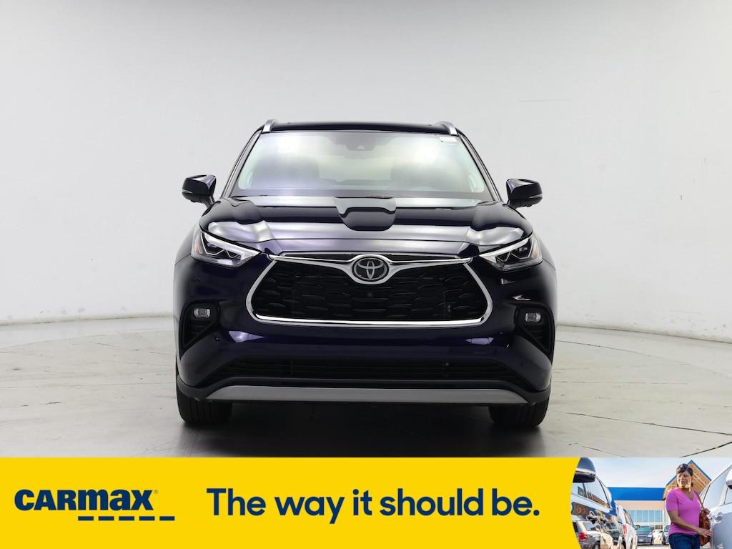 used 2023 Toyota Highlander car, priced at $48,998