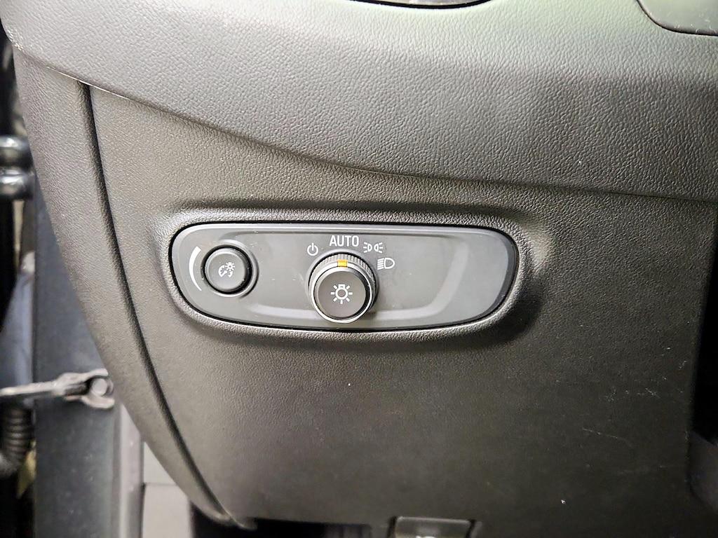 used 2021 Chevrolet Equinox car, priced at $17,998