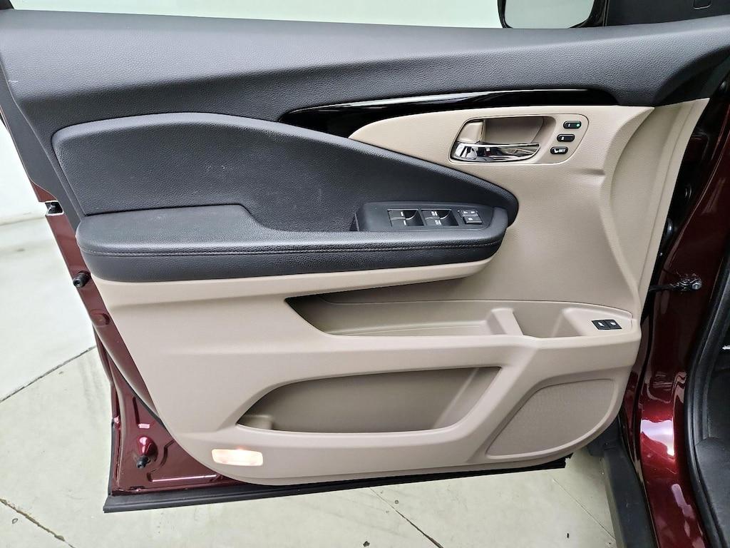used 2021 Honda Pilot car, priced at $31,998
