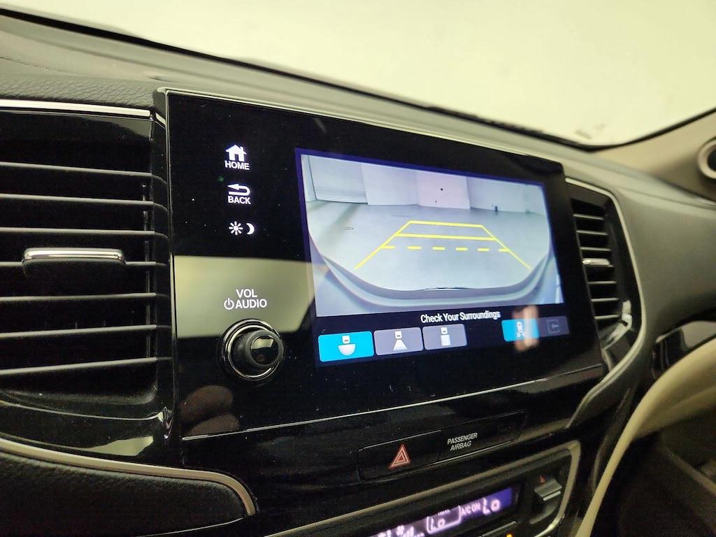 used 2021 Honda Pilot car, priced at $31,998