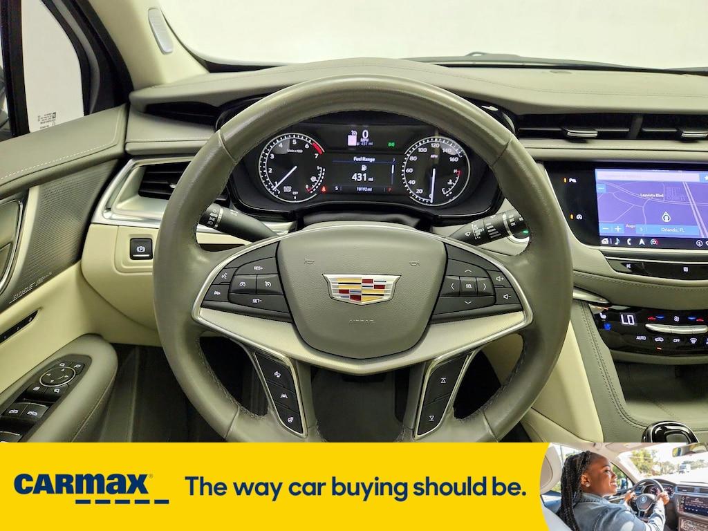 used 2020 Cadillac XT5 car, priced at $29,998