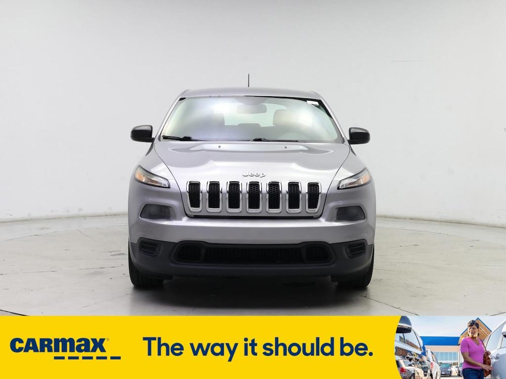 used 2016 Jeep Cherokee car, priced at $15,998
