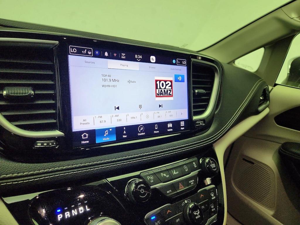 used 2022 Chrysler Pacifica car, priced at $24,998