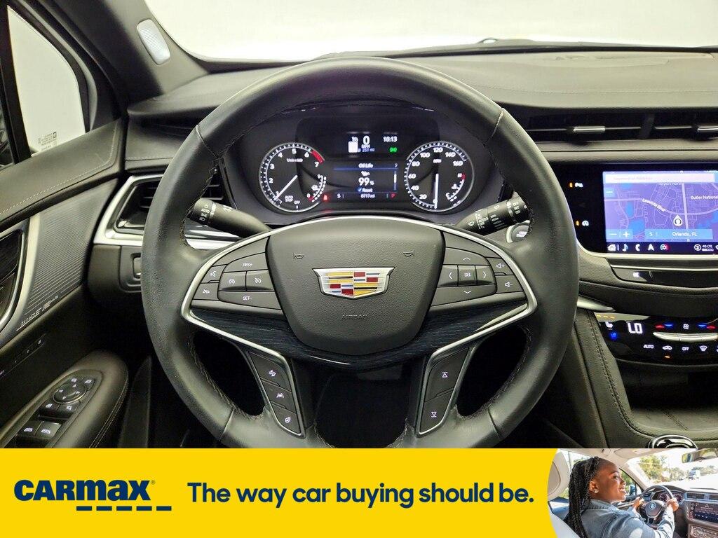 used 2024 Cadillac XT5 car, priced at $44,998