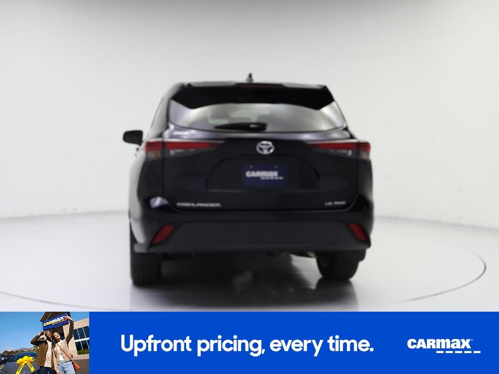 used 2024 Toyota Highlander car, priced at $35,998