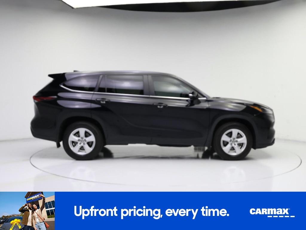 used 2024 Toyota Highlander car, priced at $35,998