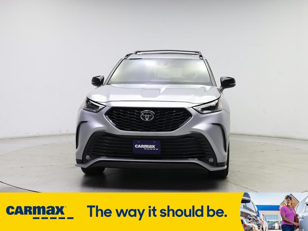 used 2021 Toyota Highlander car, priced at $30,998