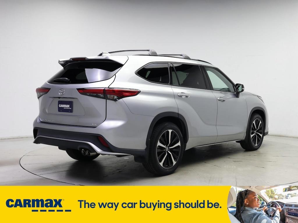 used 2021 Toyota Highlander car, priced at $30,998