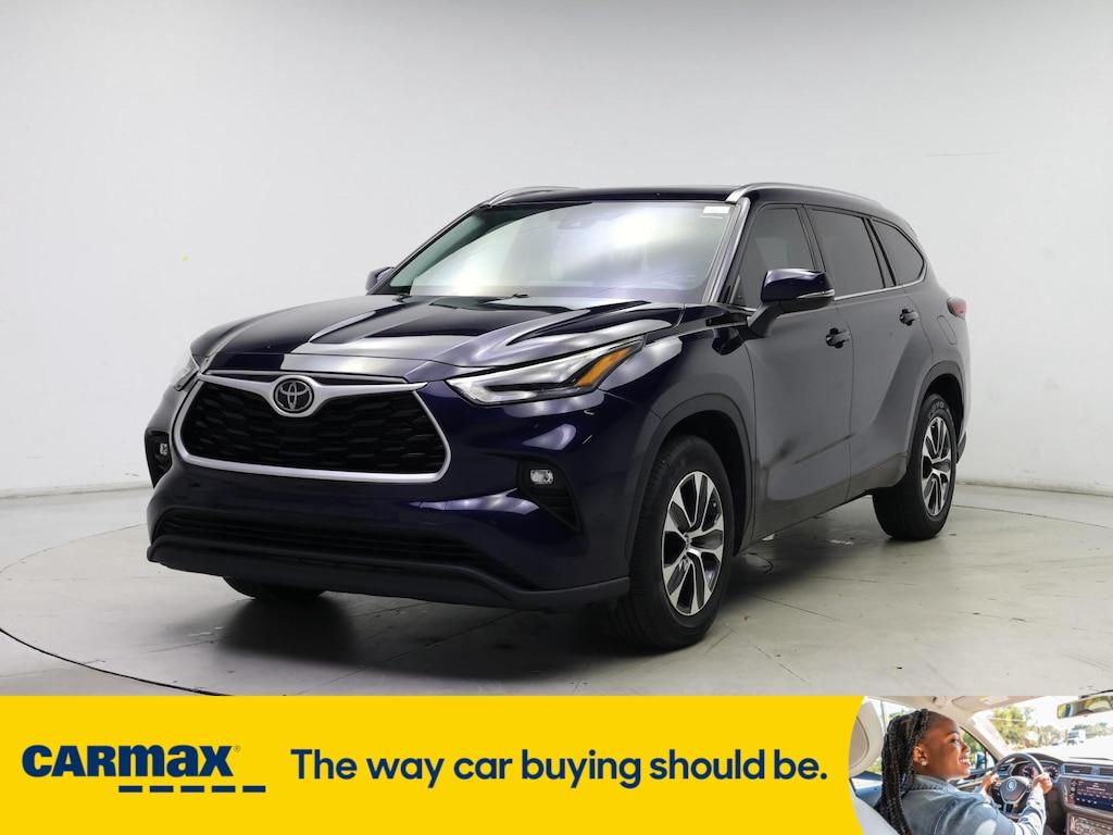 used 2021 Toyota Highlander car, priced at $30,998