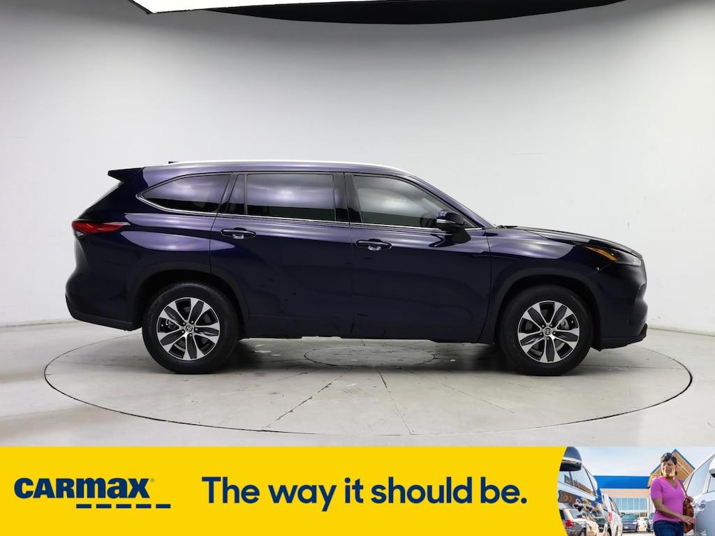 used 2021 Toyota Highlander car, priced at $30,998