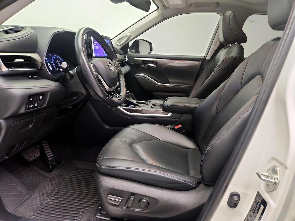 used 2023 Toyota Highlander car, priced at $38,998