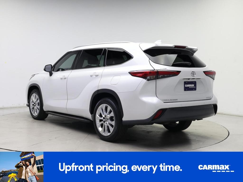 used 2023 Toyota Highlander car, priced at $38,998
