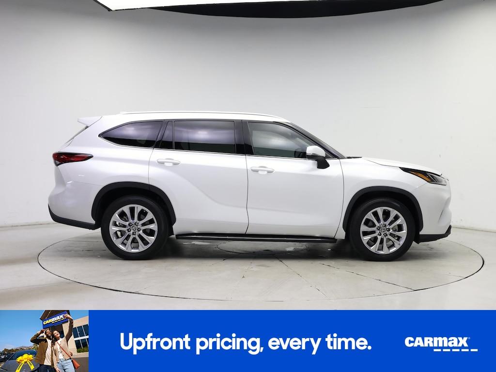 used 2023 Toyota Highlander car, priced at $38,998