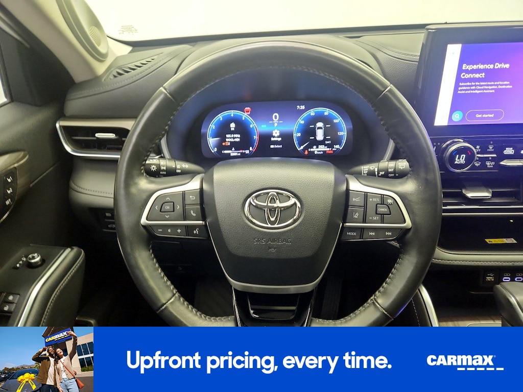 used 2023 Toyota Highlander car, priced at $38,998