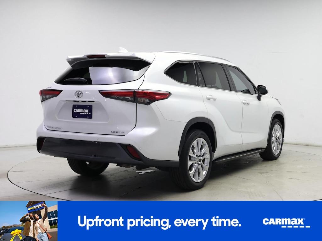 used 2023 Toyota Highlander car, priced at $38,998